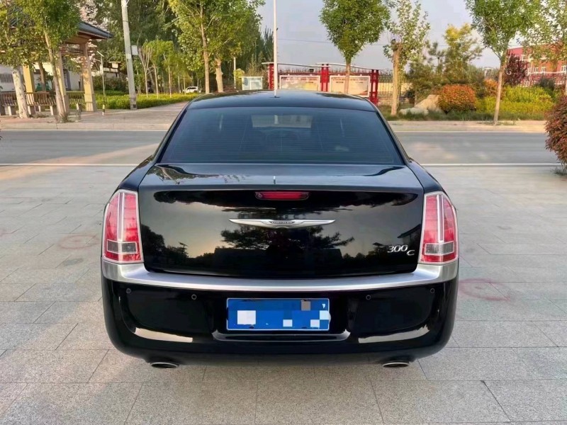 枣庄13年克莱斯勒300C5