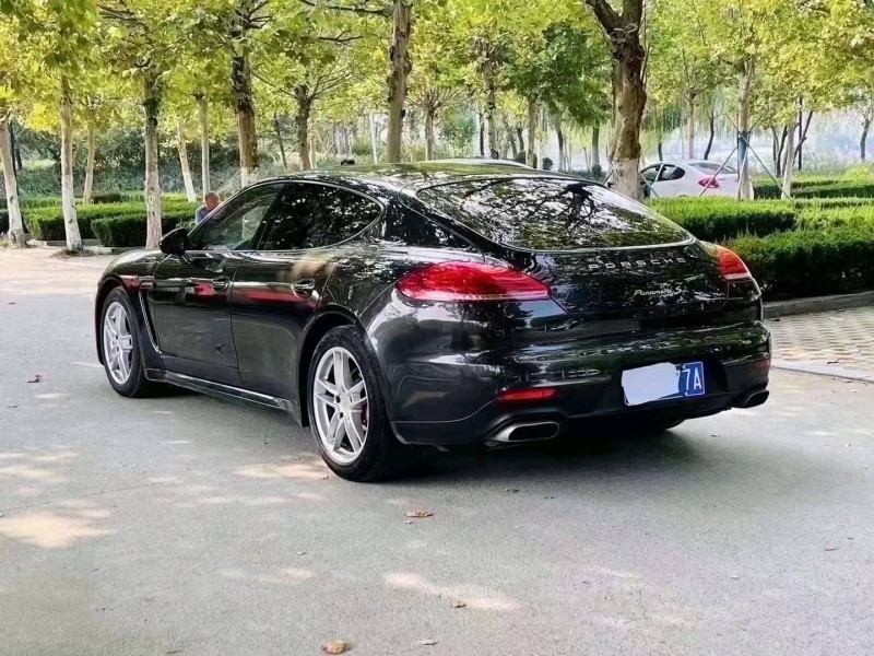 聊城14年保时捷帕拉梅拉7