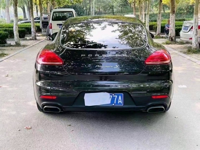 聊城14年保时捷帕拉梅拉9
