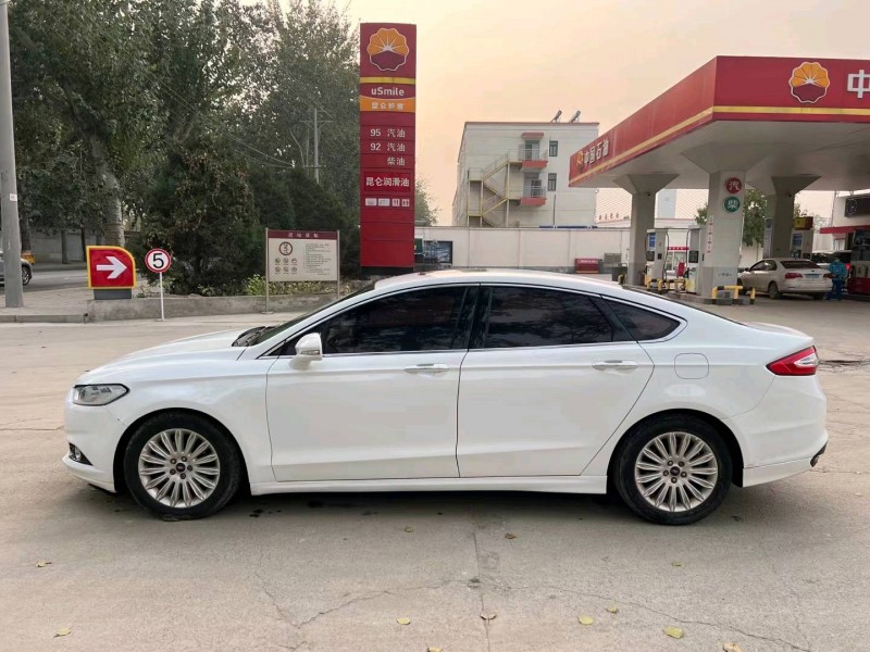 保定14年福特蒙迪欧2