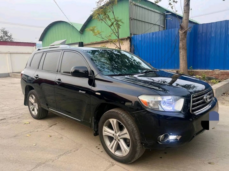 保定11年丰田汉兰达2