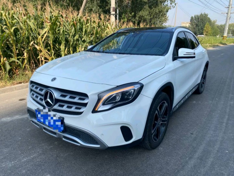 青岛18年奔驰GLA2