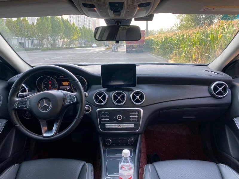 青岛18年奔驰GLA3