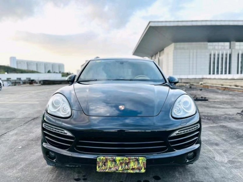 东莞11年保时捷卡宴1