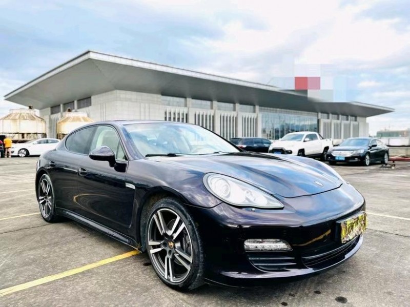 东莞12年保时捷帕拉梅拉3