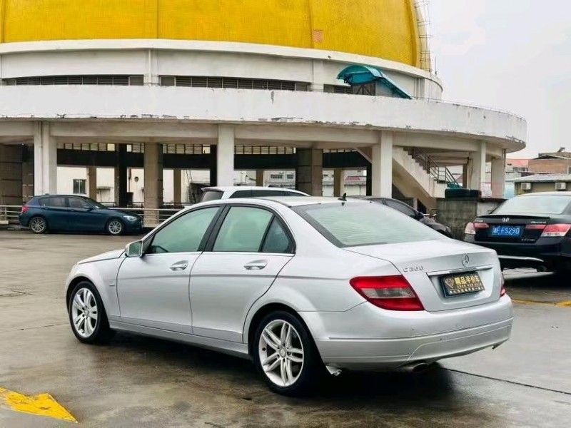 东莞09年奔驰C7