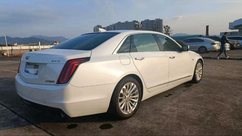 东莞18年凯迪拉克CT67