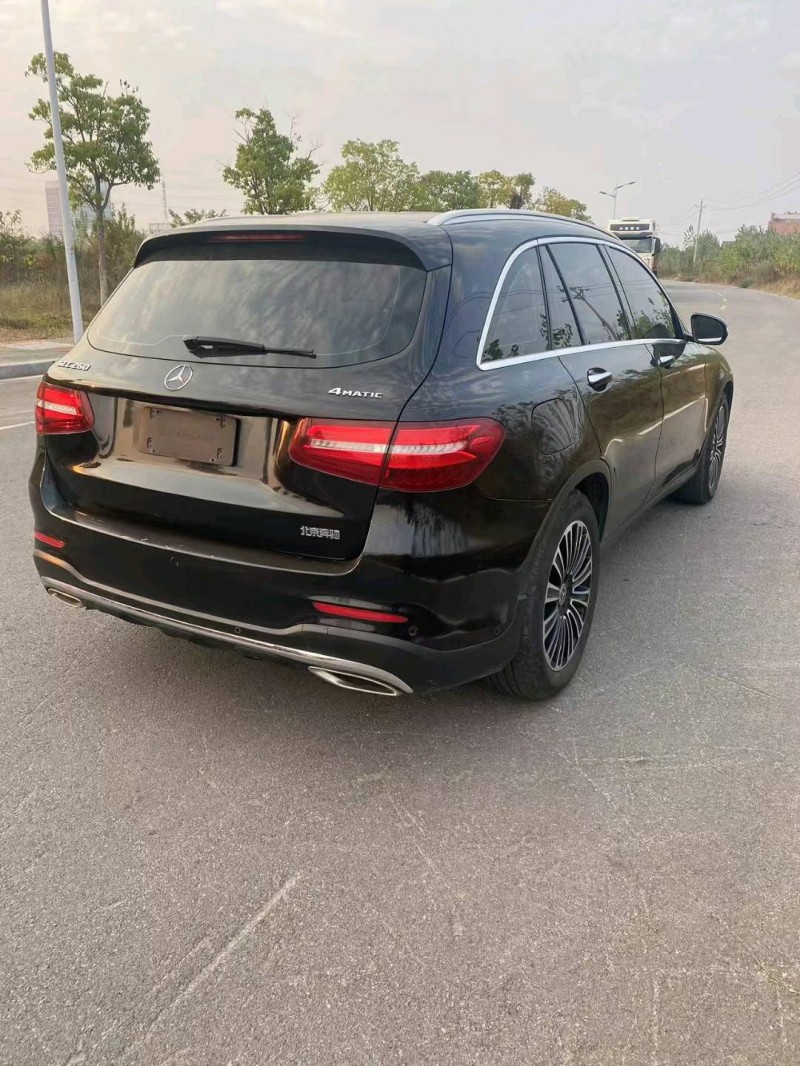 宜昌17年奔馳GLC2
