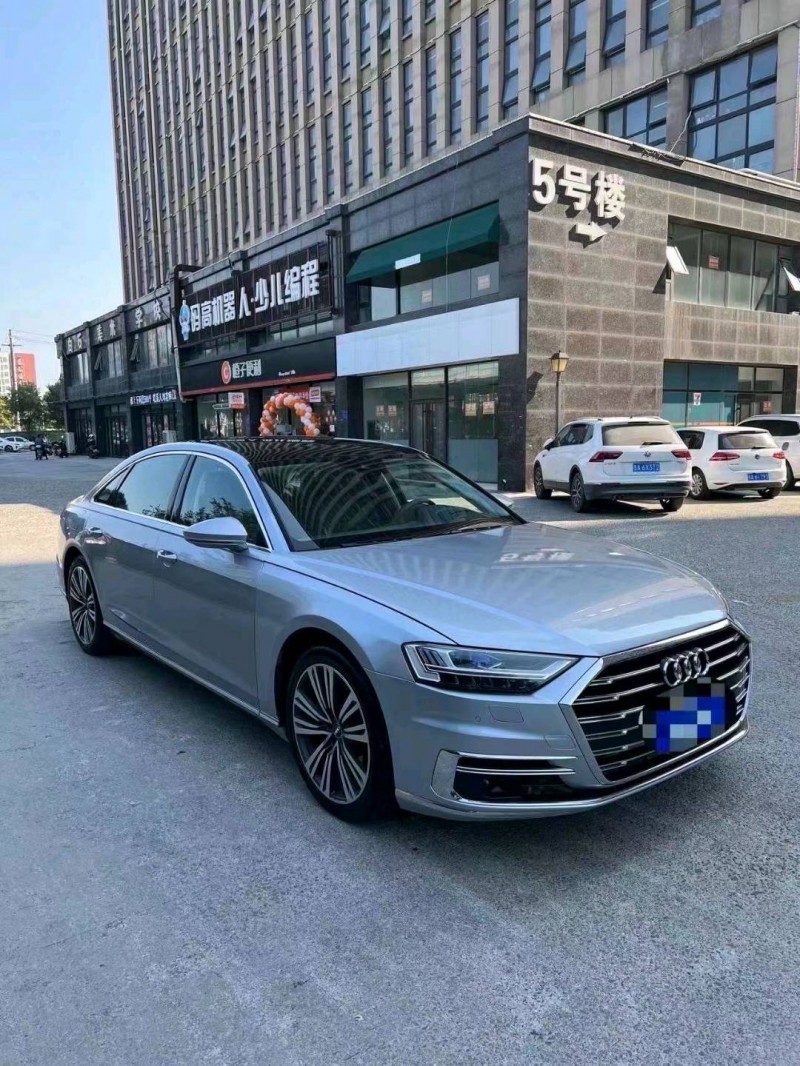 枣庄19年奥迪A8L3