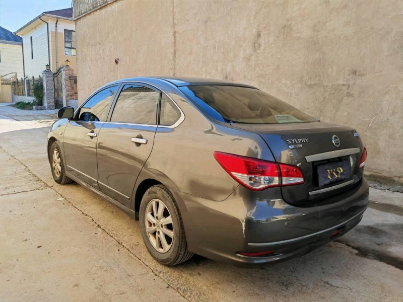 蚌埠13年日产轩逸8