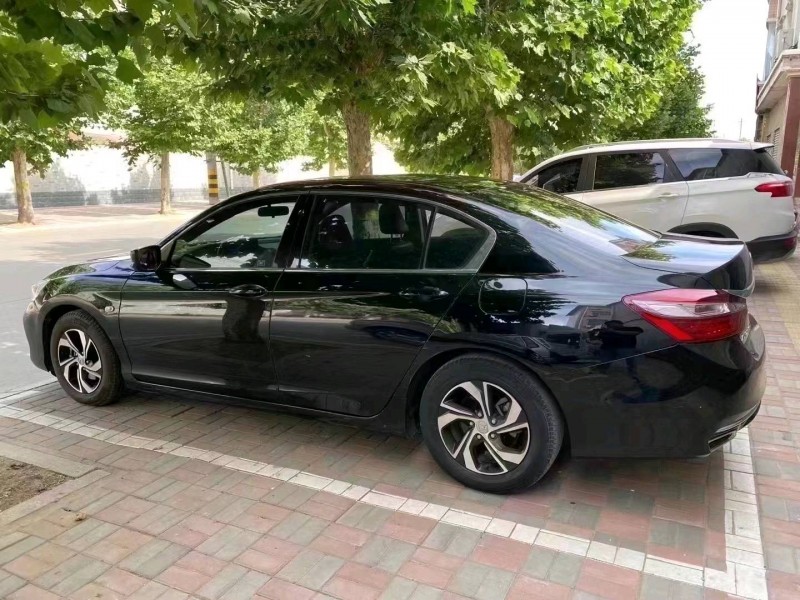 邯郸17年本田雅阁5