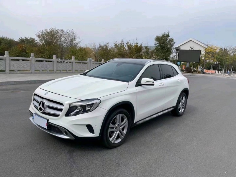 徐州16年奔驰GLA2