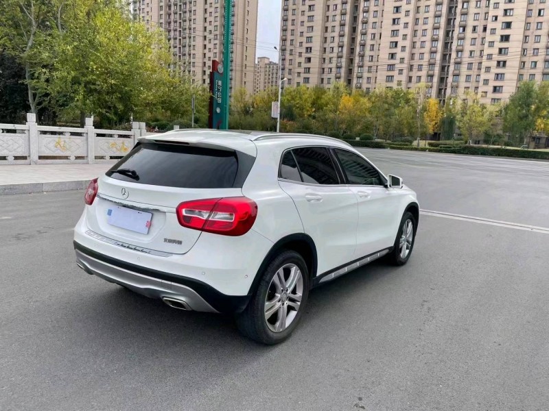 徐州16年奔驰GLA4