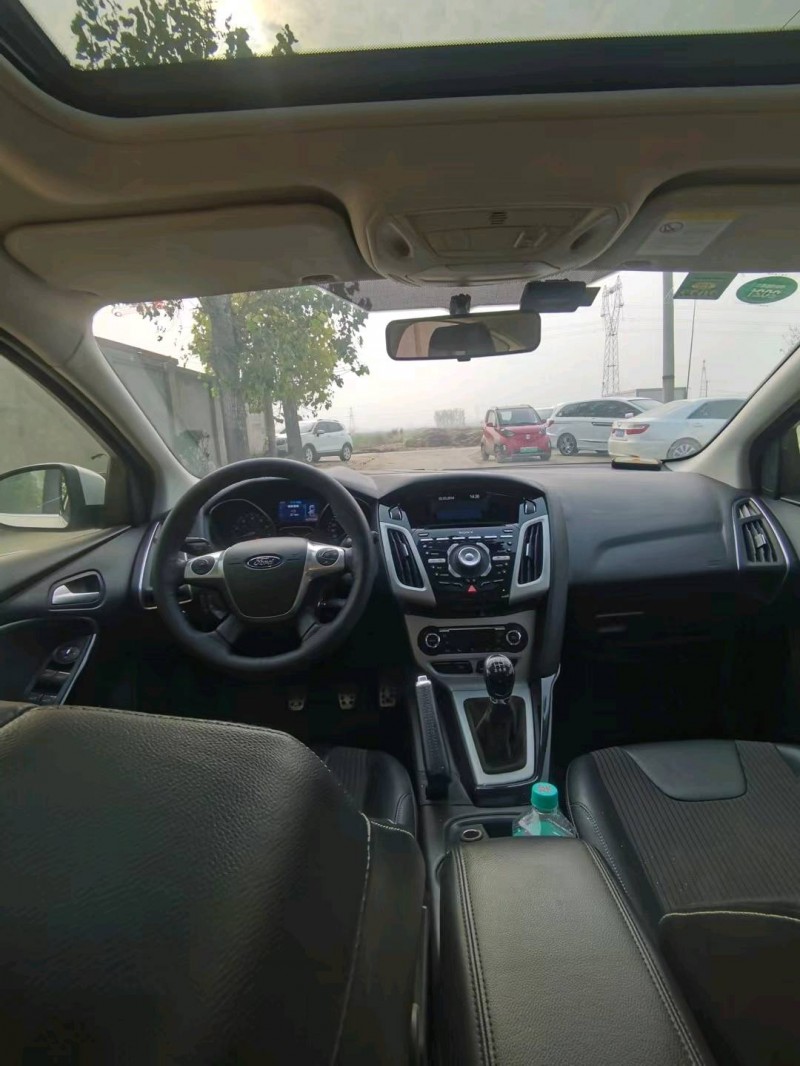 保定14年福特福克斯5