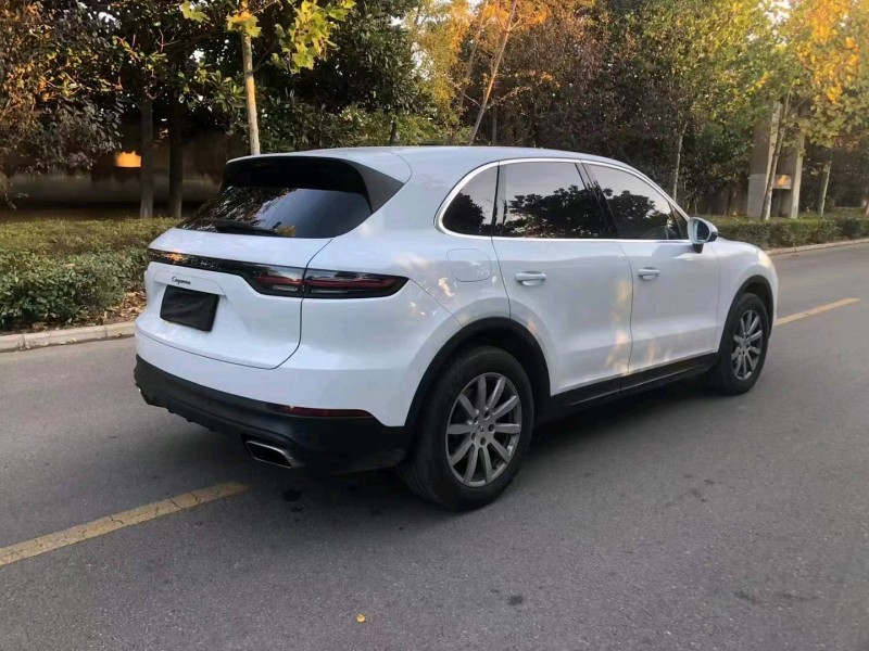 徐州19年保时捷卡宴4