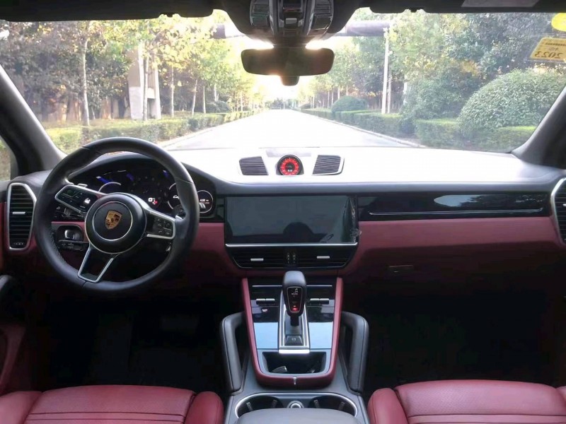 徐州19年保时捷卡宴6