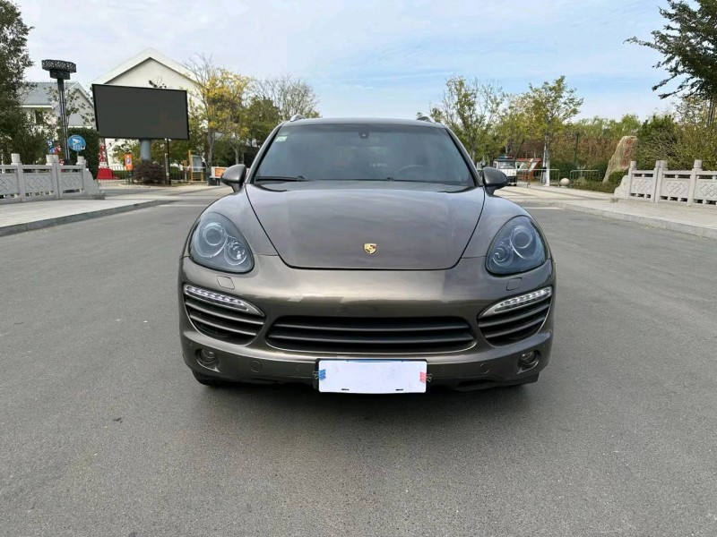 徐州14年保时捷卡宴1