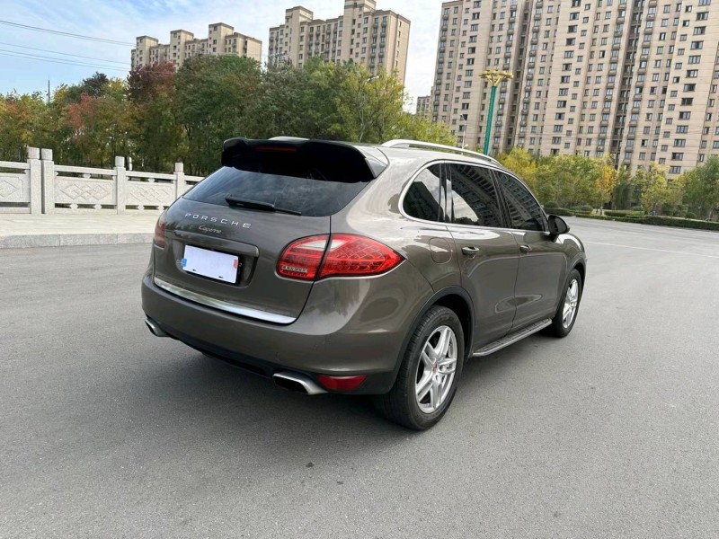 徐州14年保时捷卡宴4