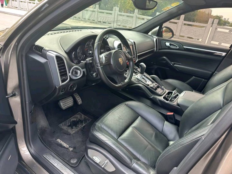 徐州14年保时捷卡宴9