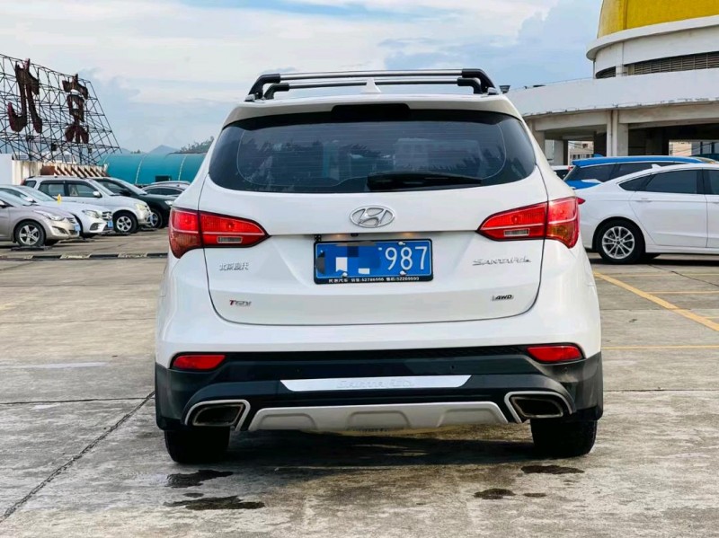 东莞16年现代新胜达9