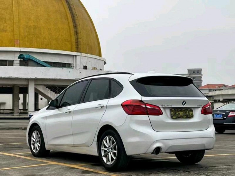 东莞19年宝马2系7