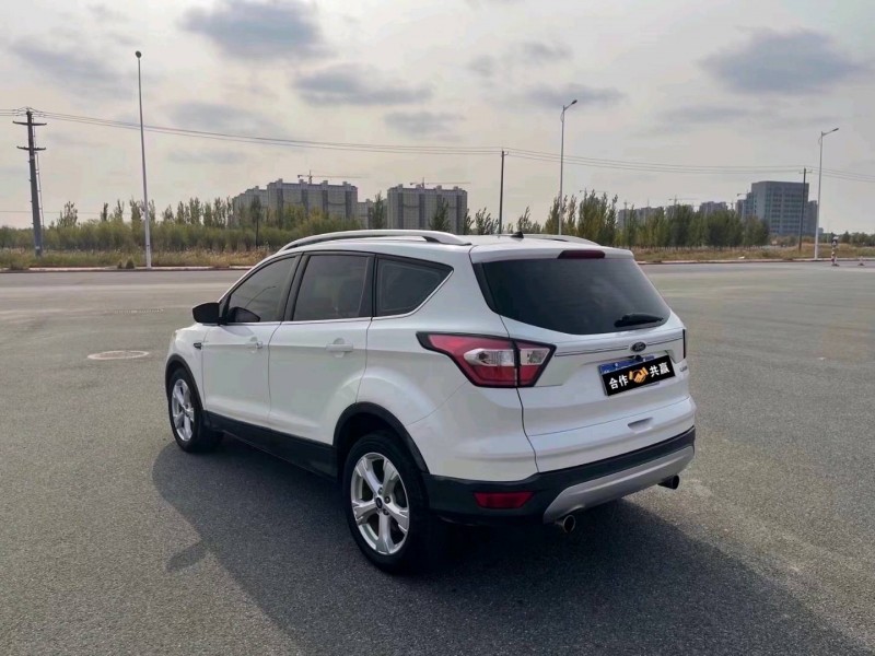 邢台16年福特翼虎4