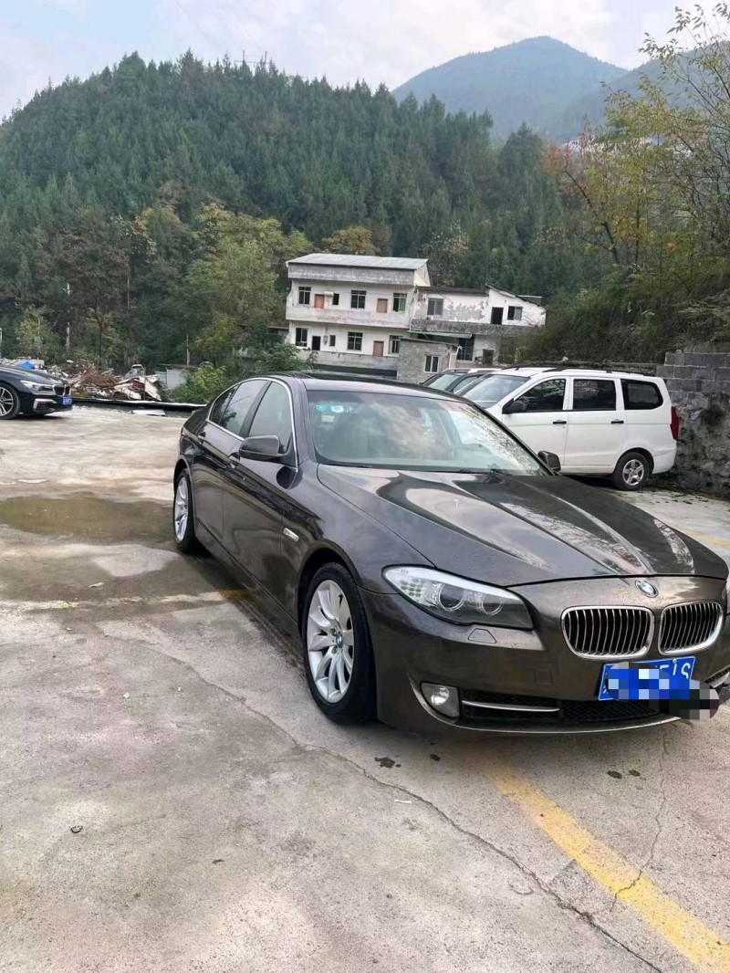 重庆11年宝马5系3