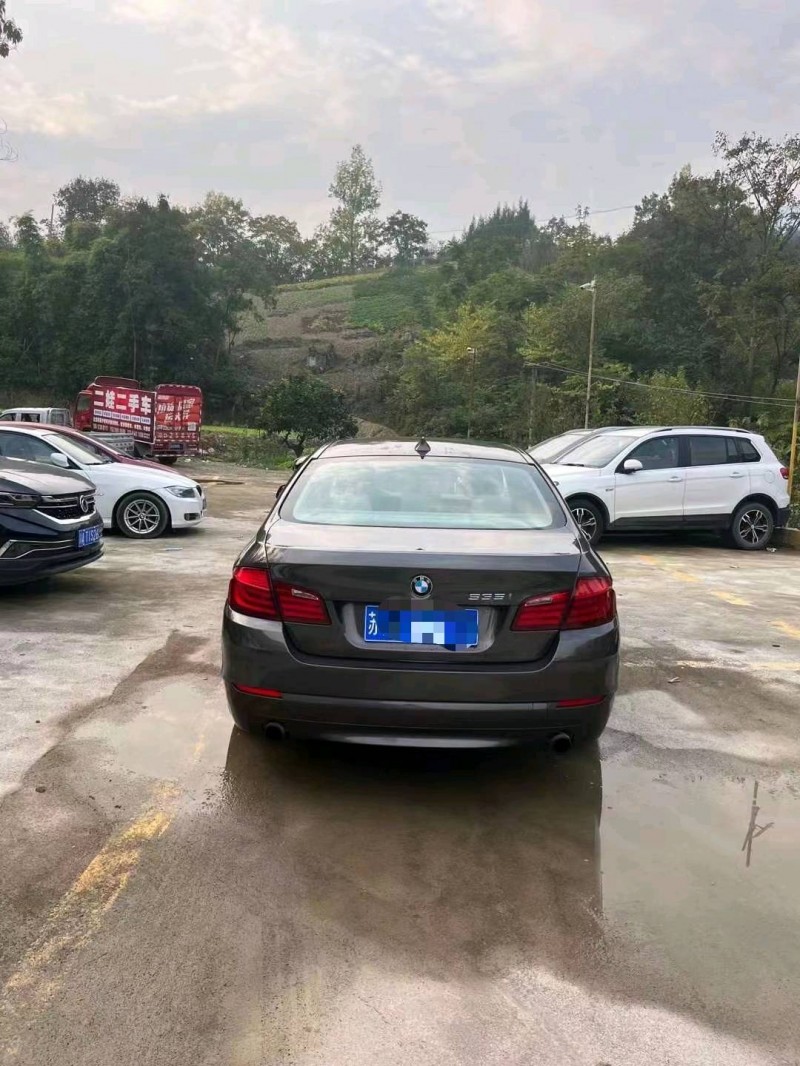 重庆11年宝马5系5