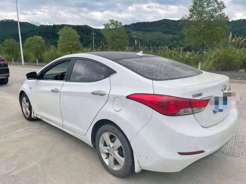 济南14年现代朗动1