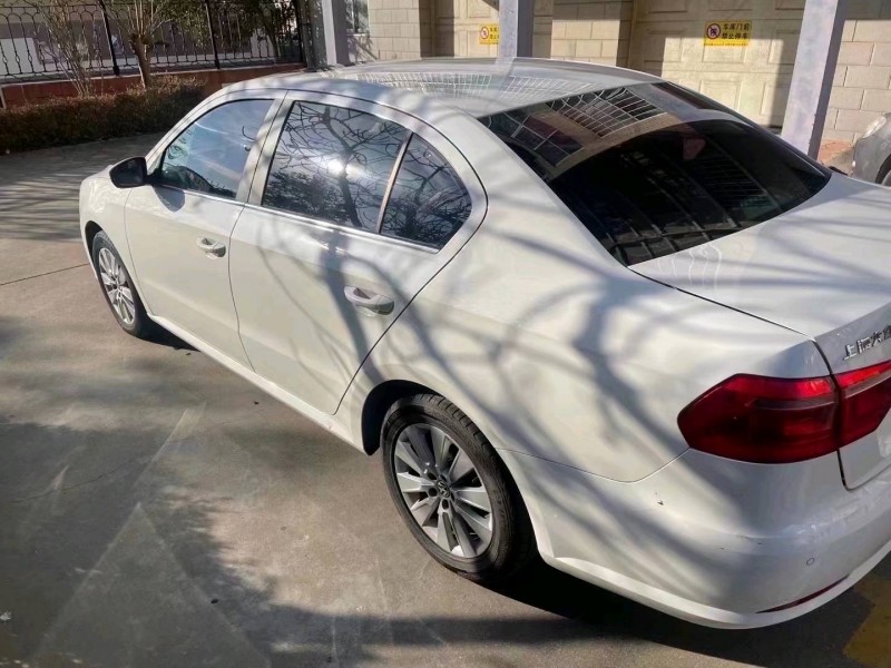 济南15年大众朗逸6