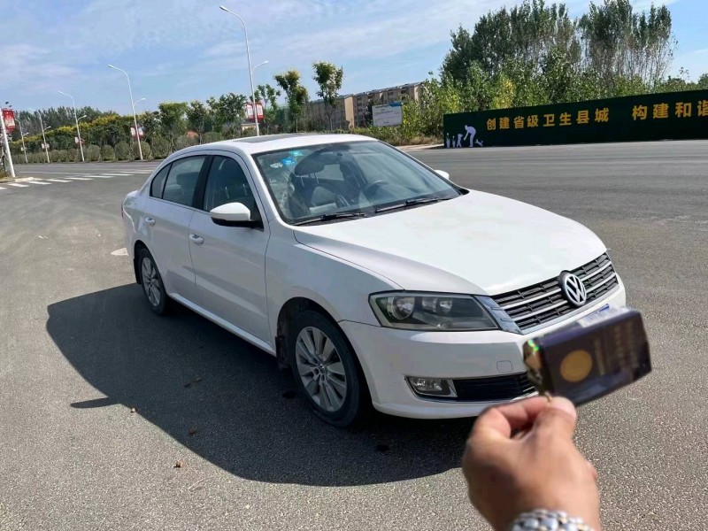 武汉15年大众朗逸8