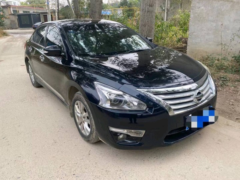 保定13年日产天籁2