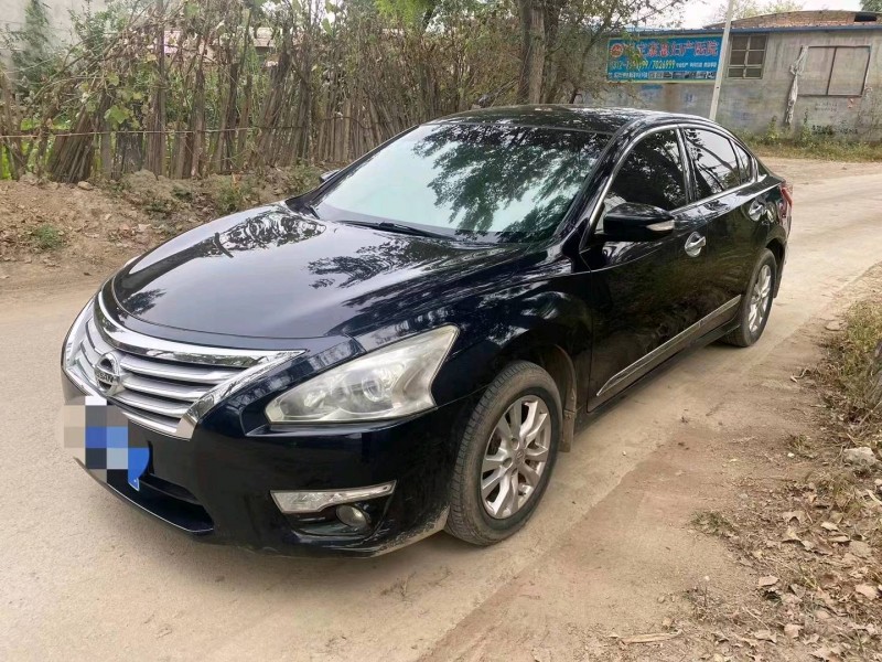 保定13年日产天籁3