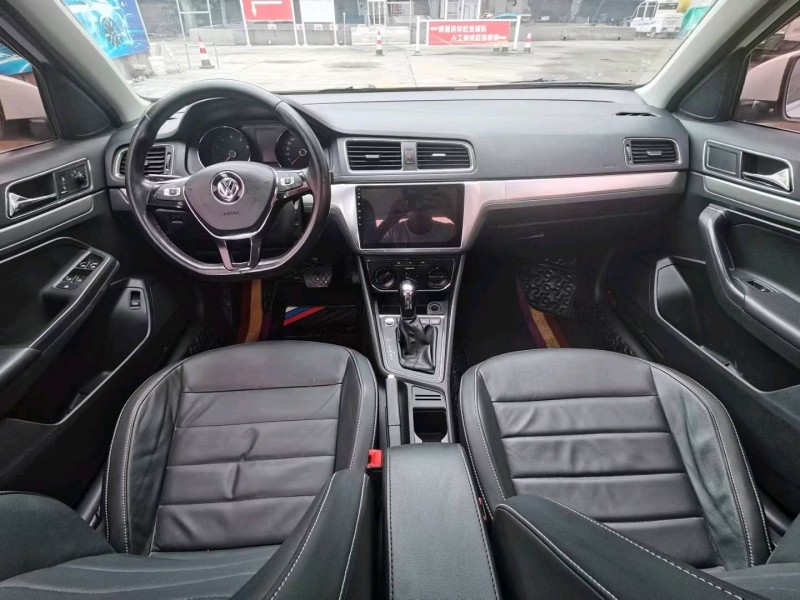 保定17年大众朗逸5