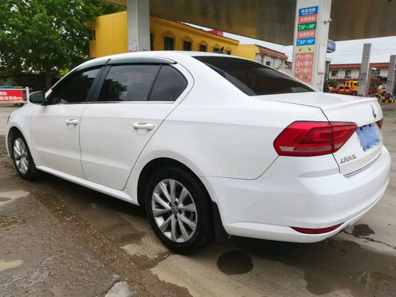 保定17年大众朗逸8