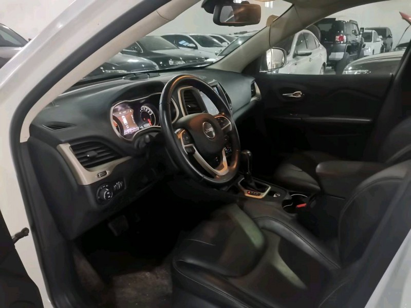 保定17年Jeep自由光7