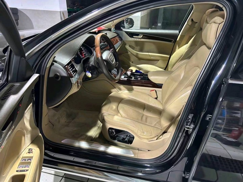 北京12年奥迪A8L6