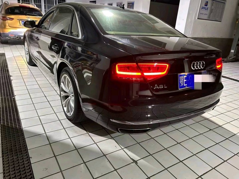 北京12年奥迪A8L7