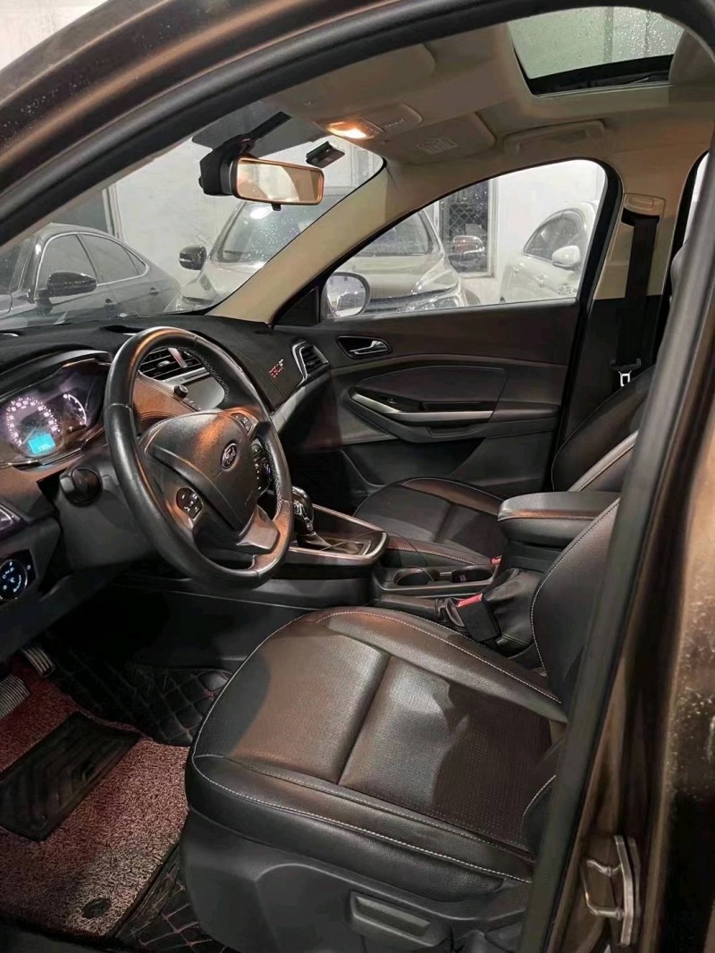 广州18年福特福睿斯4