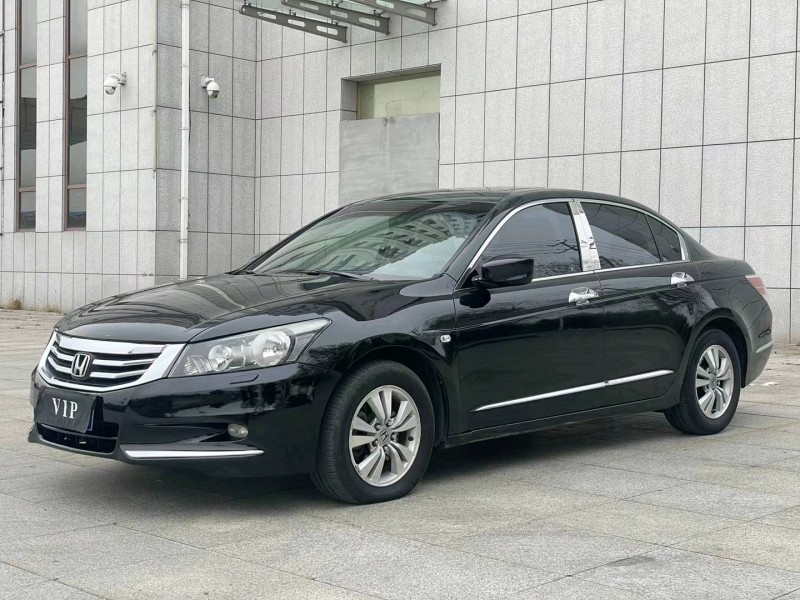 沈阳14年本田雅阁3