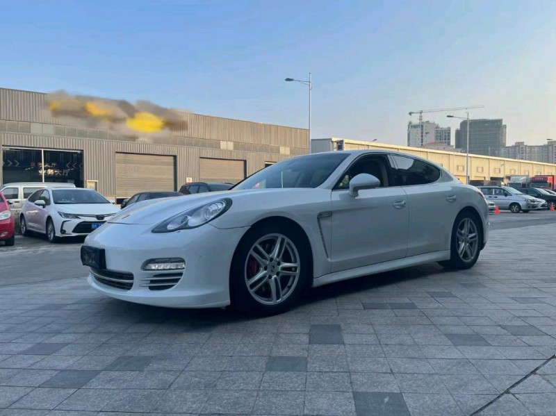 东莞13年保时捷帕拉梅拉2