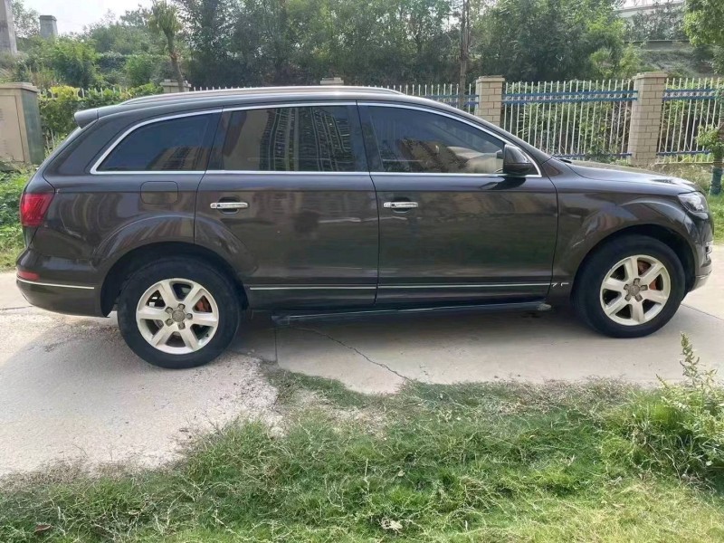 宜昌11年奧迪Q77