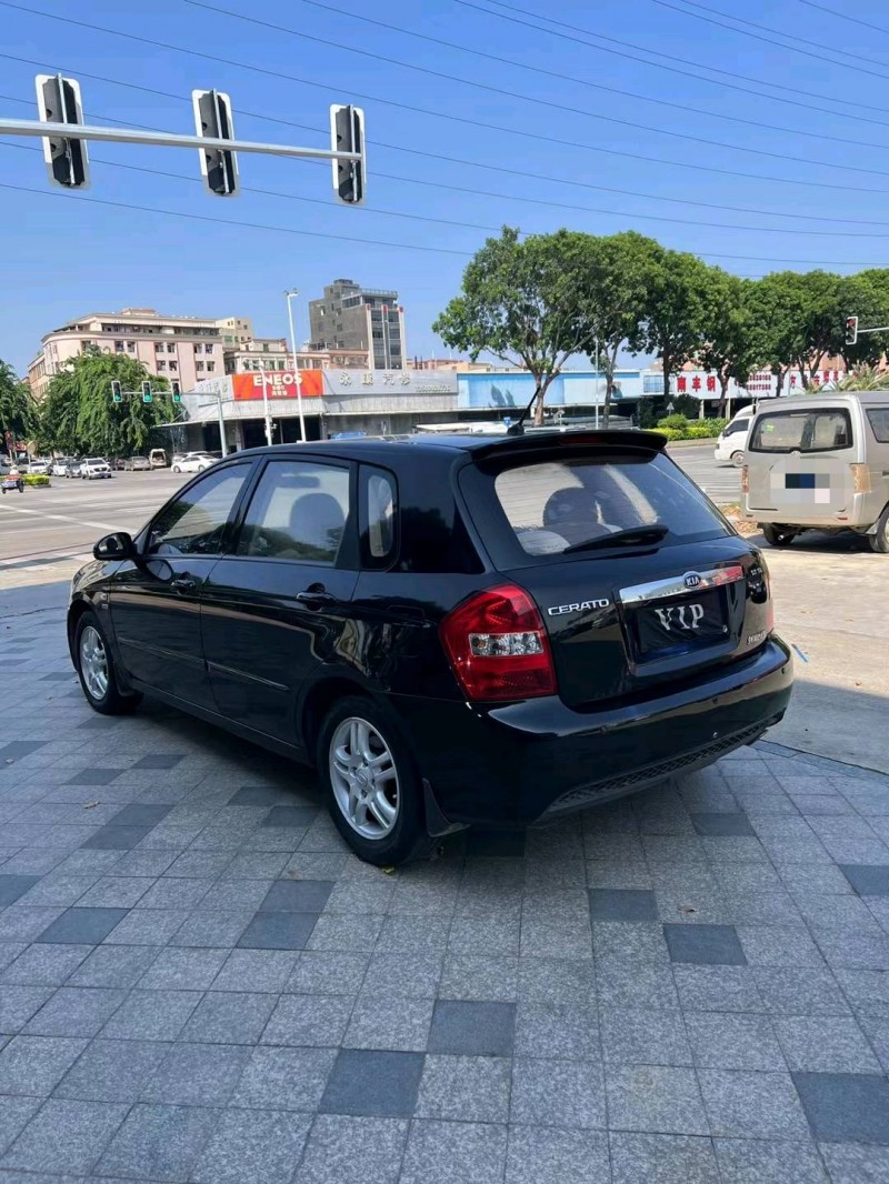 东莞09年起亚赛拉图8