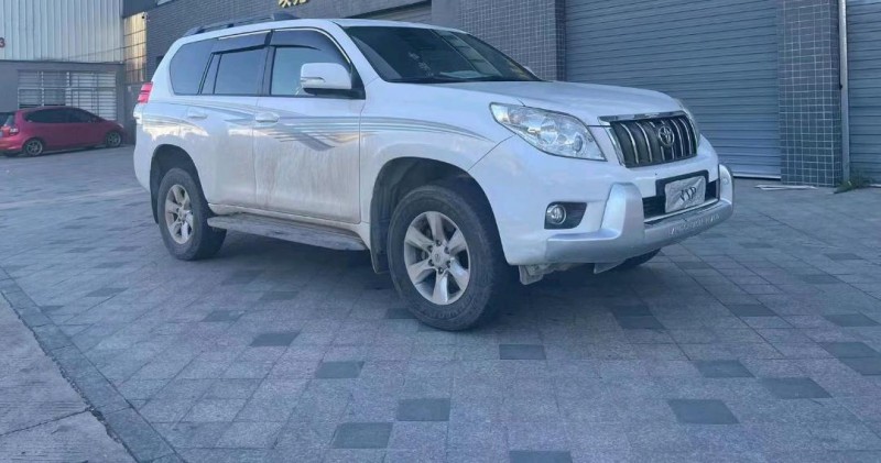 东莞11年丰田普拉多3