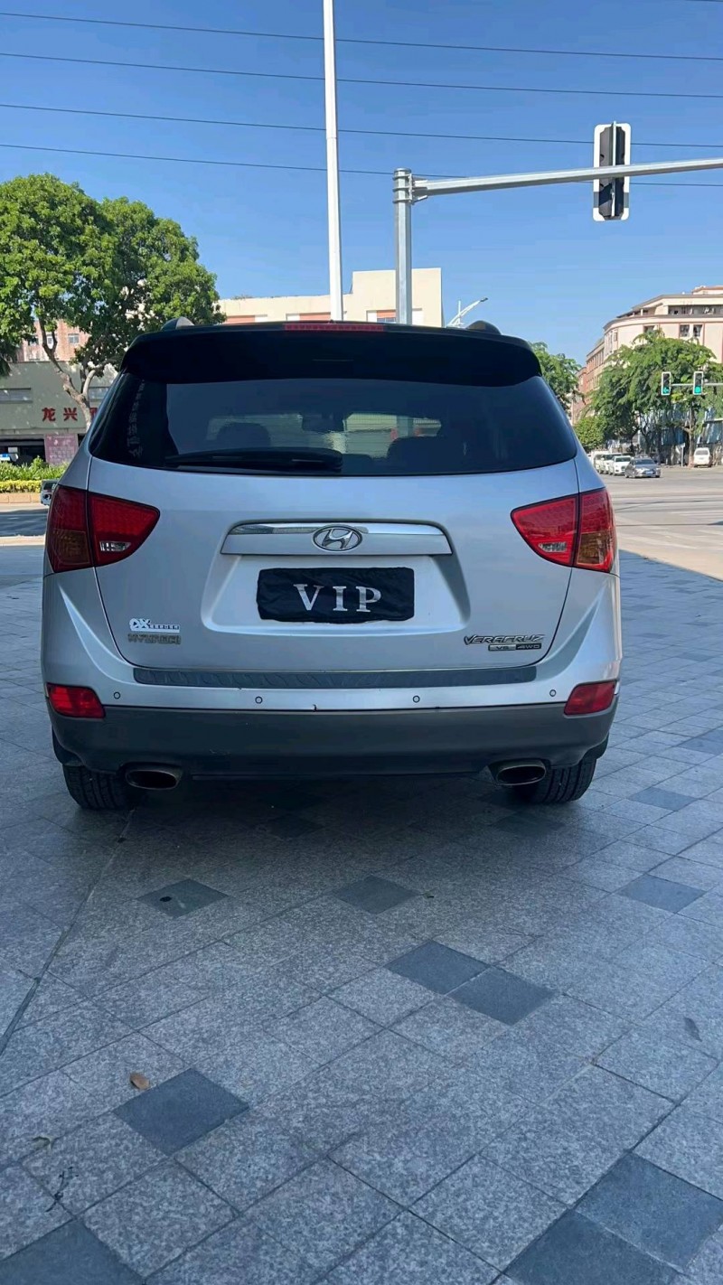 东莞09年现代维拉克斯9