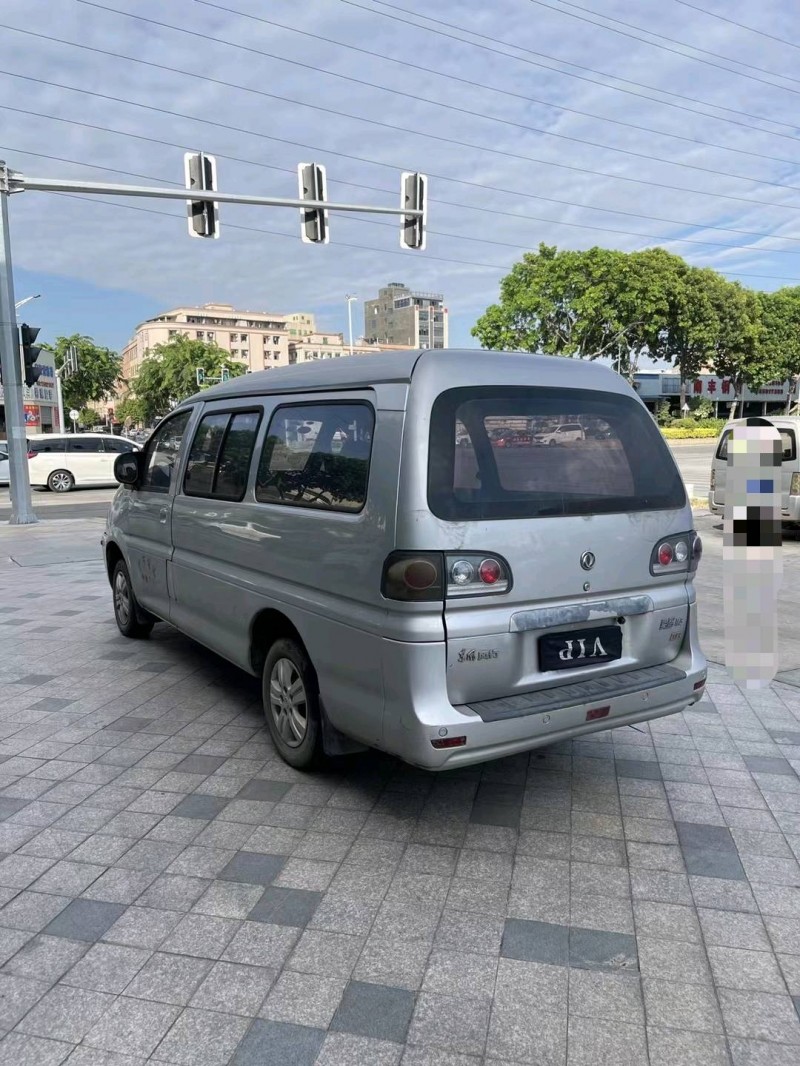 东莞16年东风菱智8