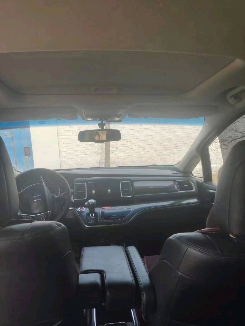 枣庄16年本田艾力绅2