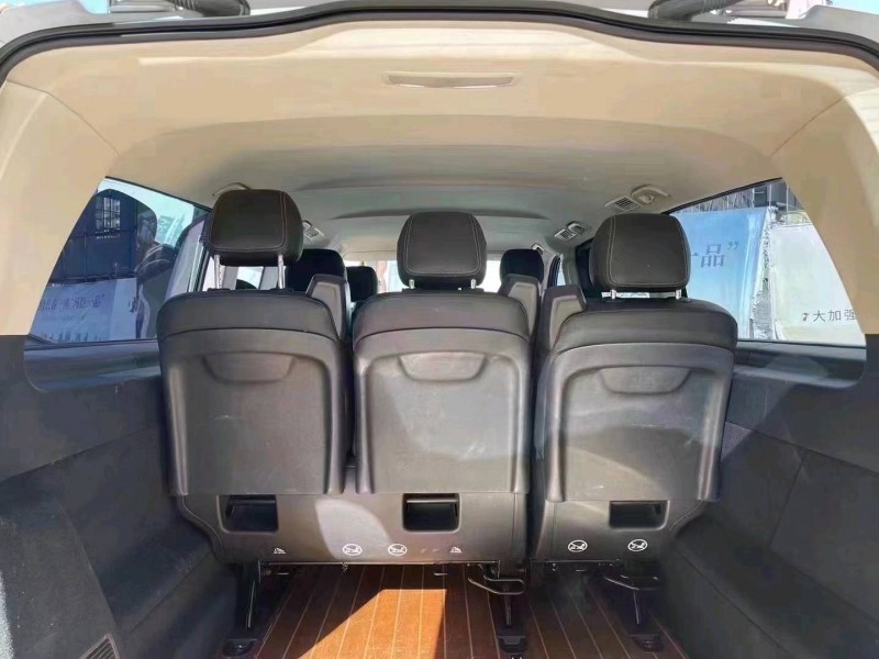 枣庄17年奔驰威霆3