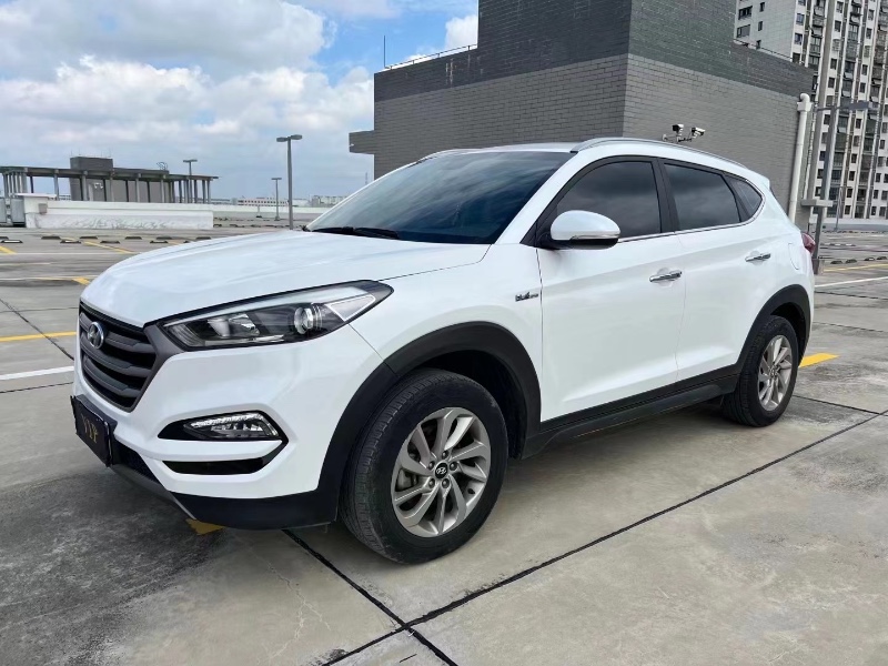 徐州17年现代途胜4