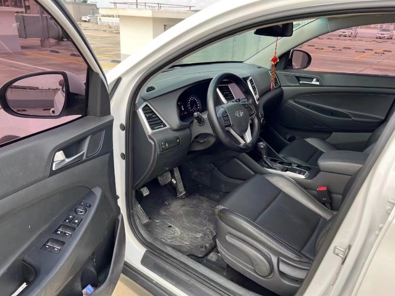 徐州17年现代途胜5